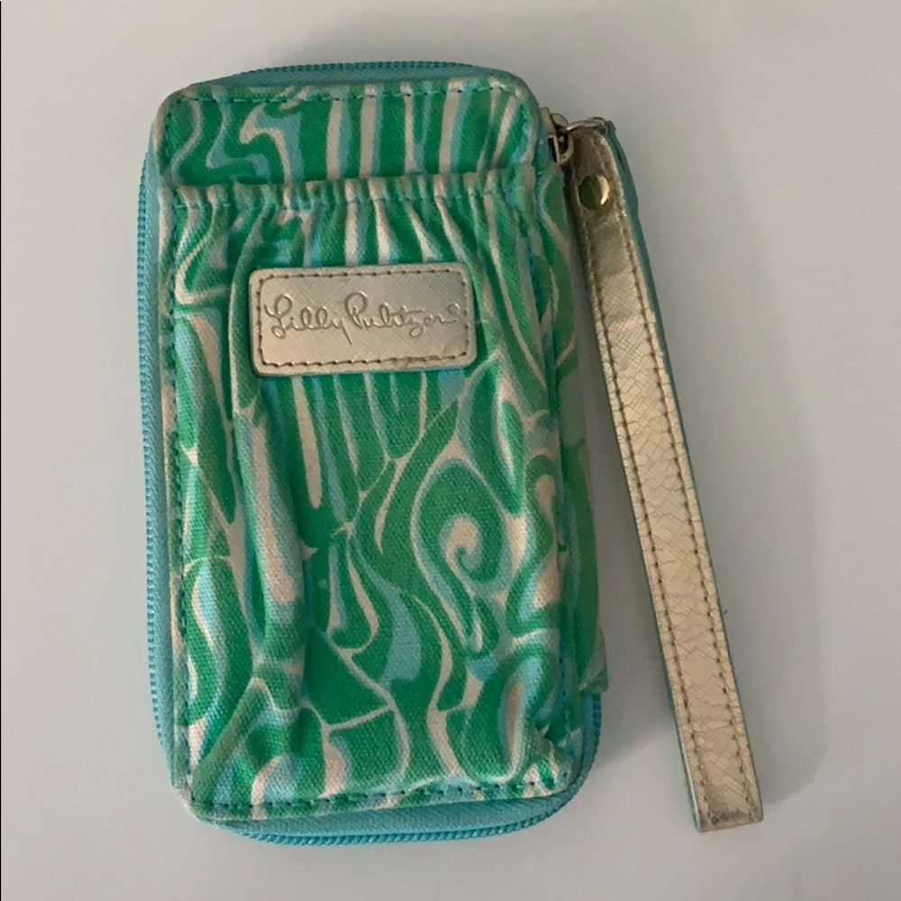 Well loves Lilly pulitzer wallet